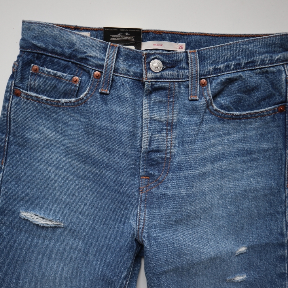 Levi's Wedgie High Rise Jeans - Picture 2 of 10